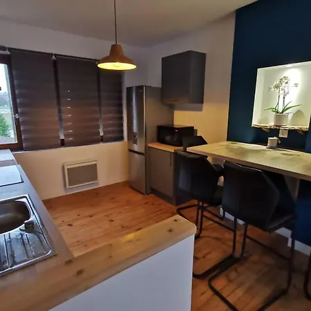 Duplex 1Ere Etage D'Un Pavillon En Centre Ville Le Plessis-Belleville